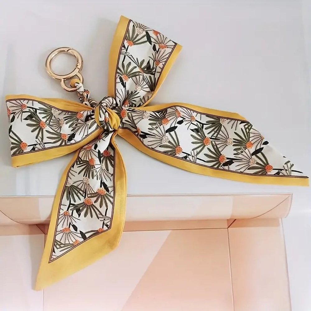 1pc Imitation Silk Bowknot Keychain Cute Heart Flower Key Ring Purse Bag… - Picture 4 of 4